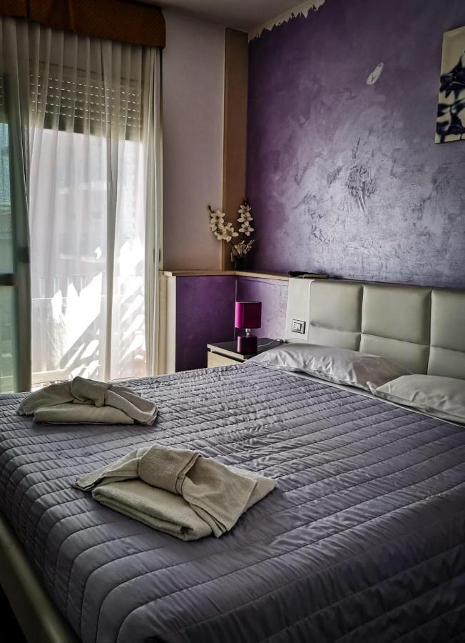 Hotel Palma Benessere 里米尼 外观 照片