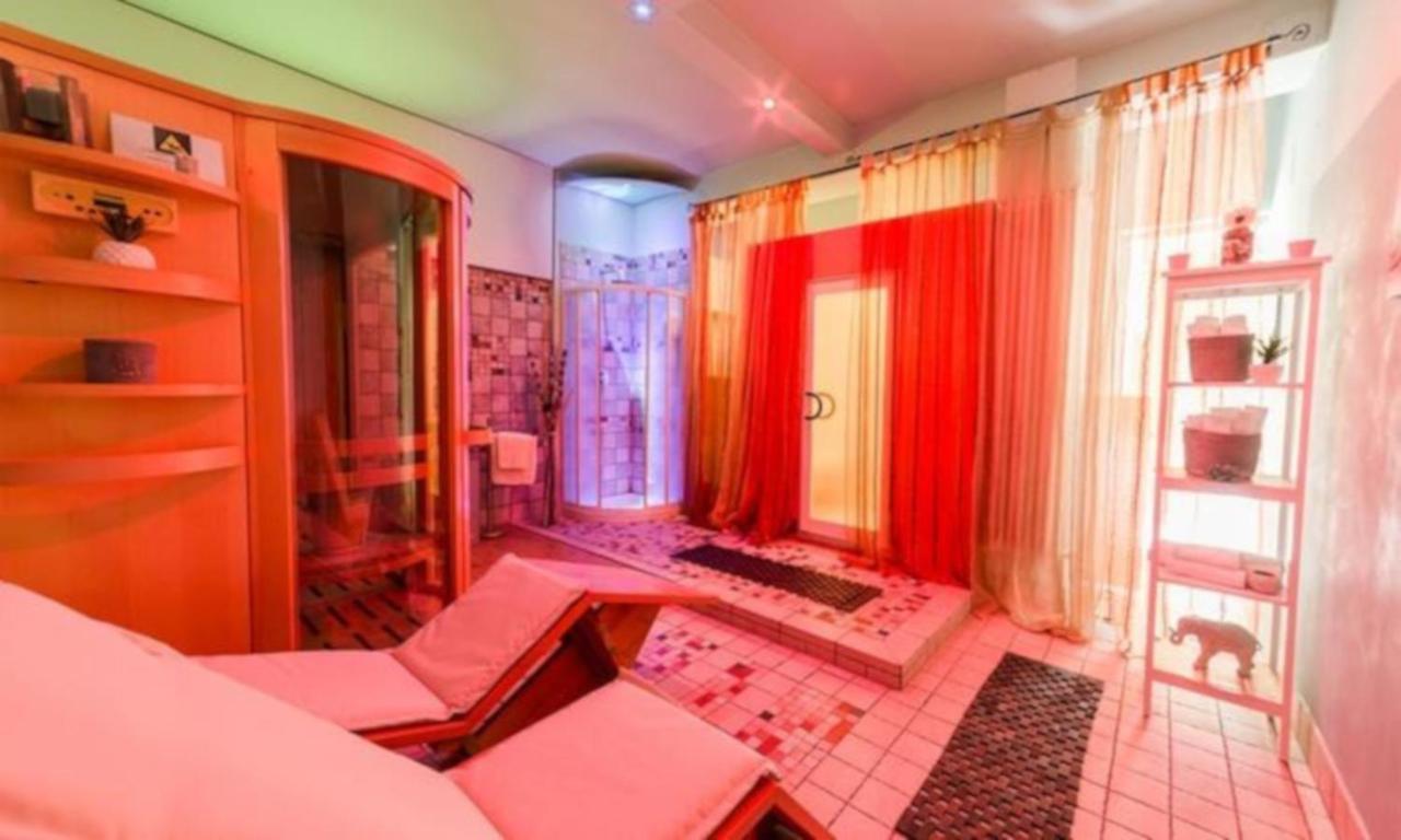 Hotel Palma Benessere 里米尼 外观 照片