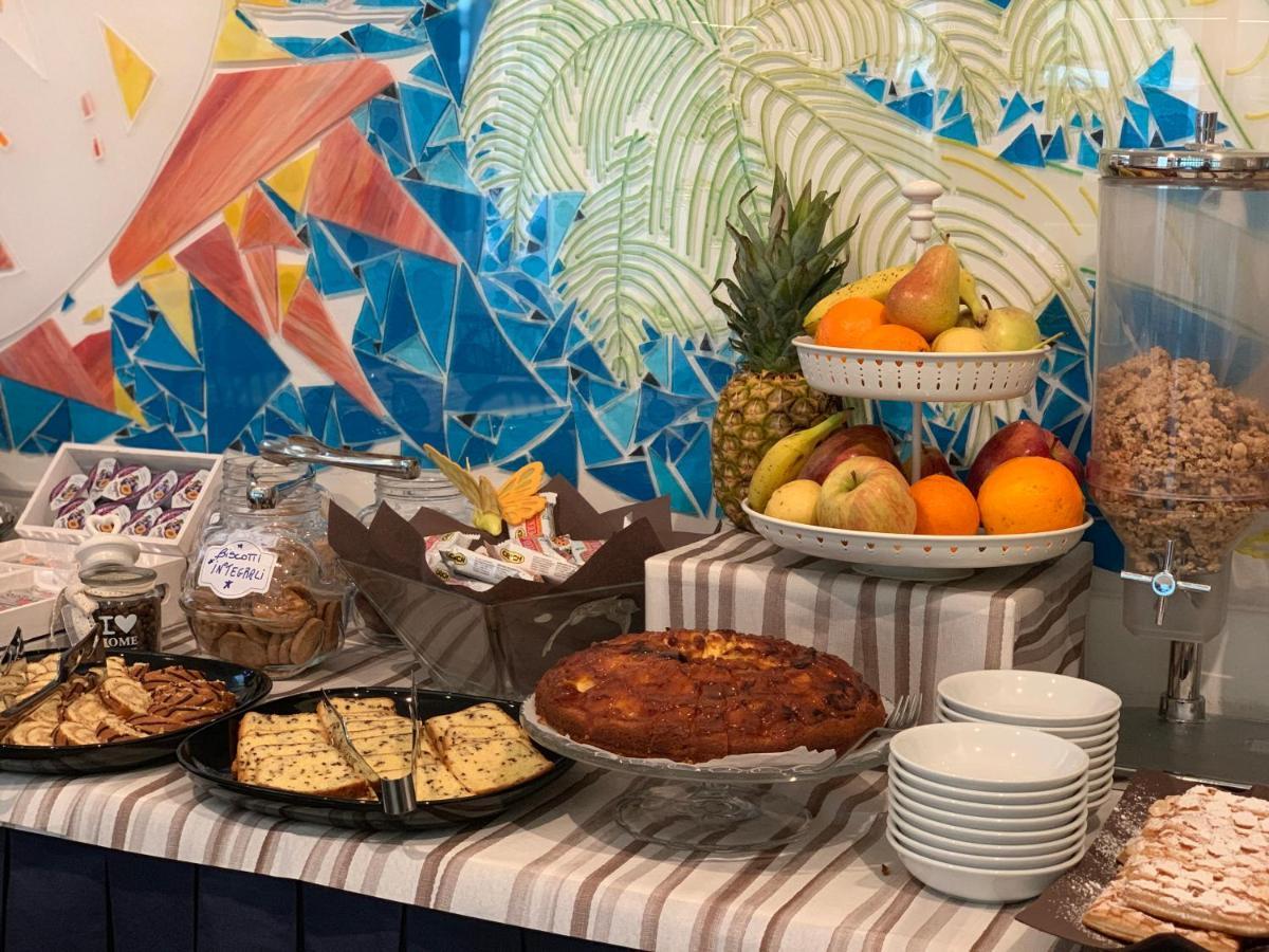 Hotel Palma Benessere 里米尼 外观 照片